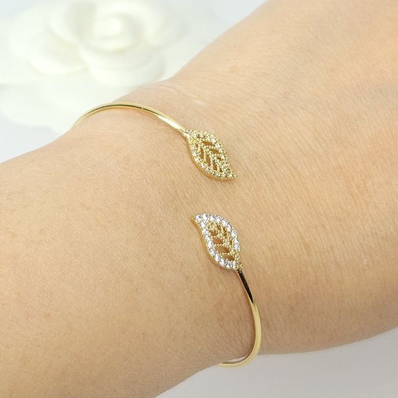 NEW Pave CZ Leaf Open Cuff Bracelet NWT - Picture 5 of 5